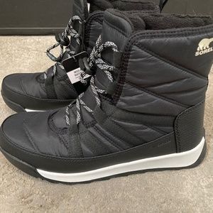 Sorel snow waterproof boots size 7 women’s/ 6 Youth